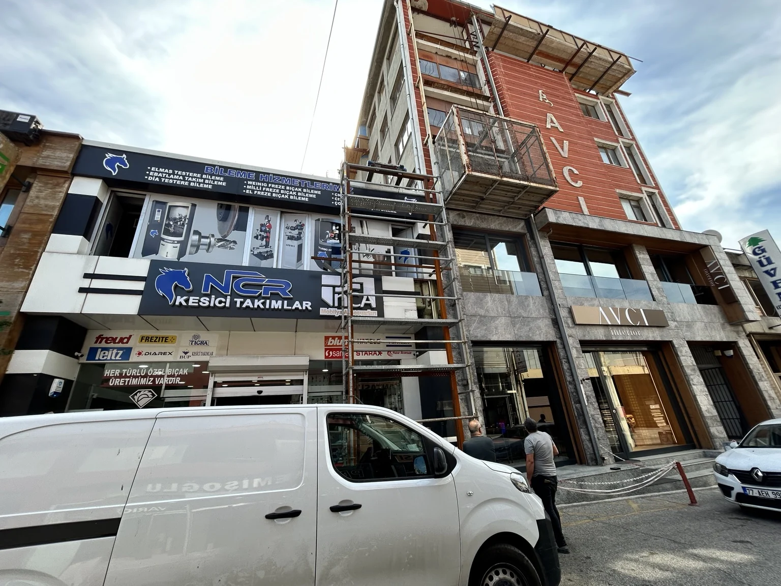 NCR Kesici Takımlar İnca Hırdavat İkitelli dış cephe yük asansörü